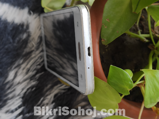 Samsung Galaxy j2 prime